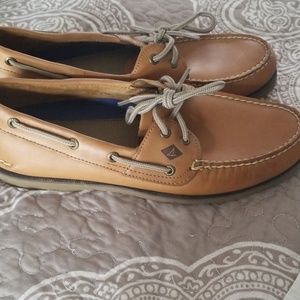 SPERRY SHOES